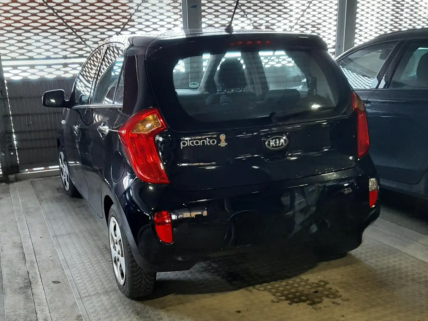 Kia Picanto Picanto 1.0 Fifa World Cup Edition Schwarz - 1