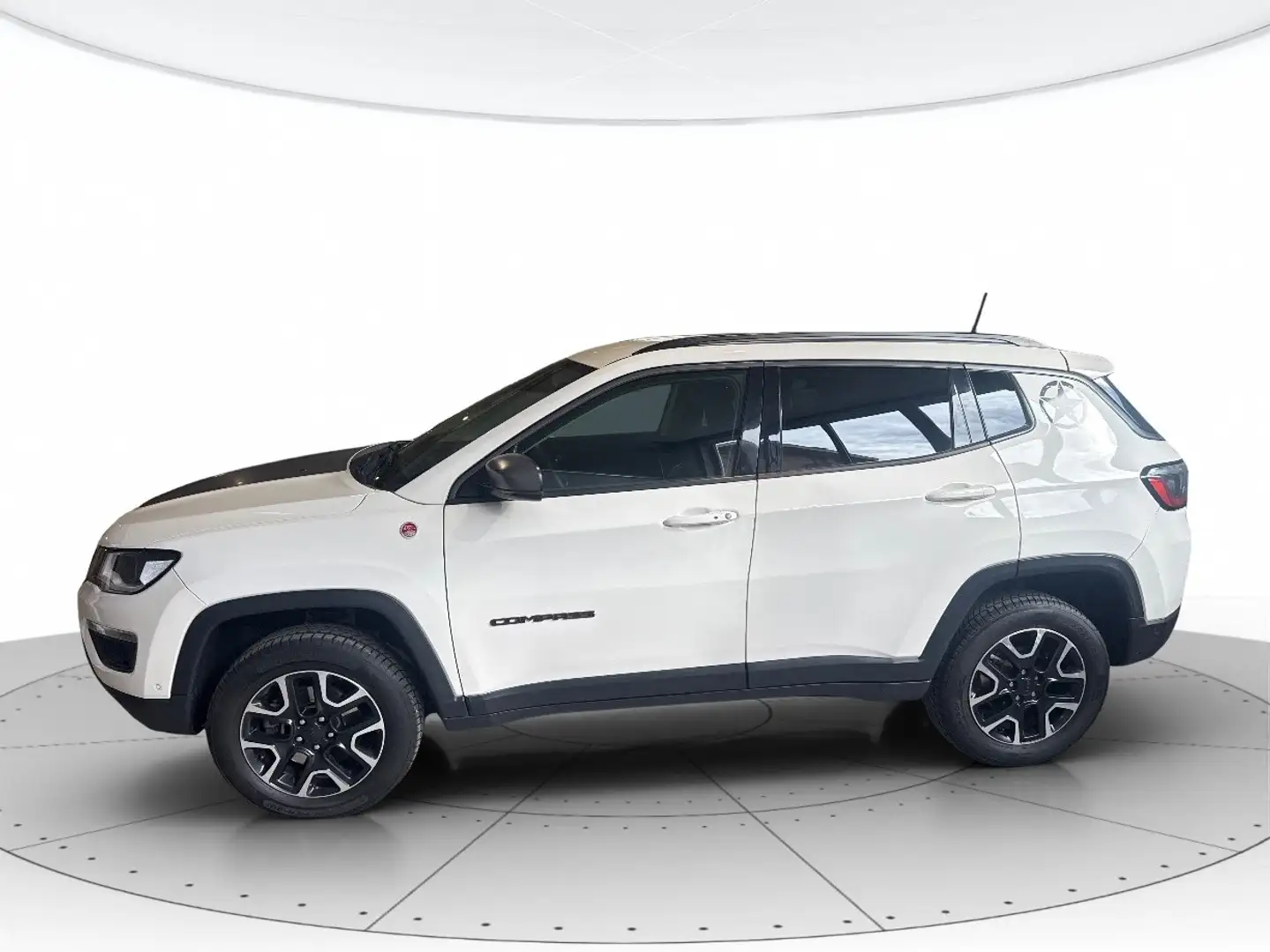 Jeep Compass 2.0 mjt Trailhawk 4wd a.d. Low 170cv auto Bianco - 2