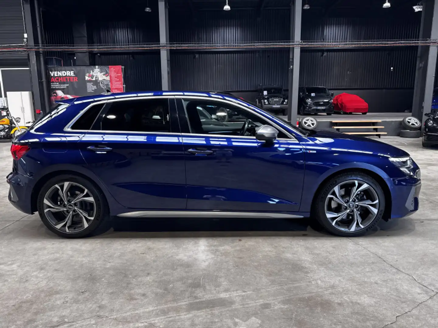 Audi A3 35 TFSI 150CH MILD HYBRID S LINE S TRONIC 7 Bleu - 2