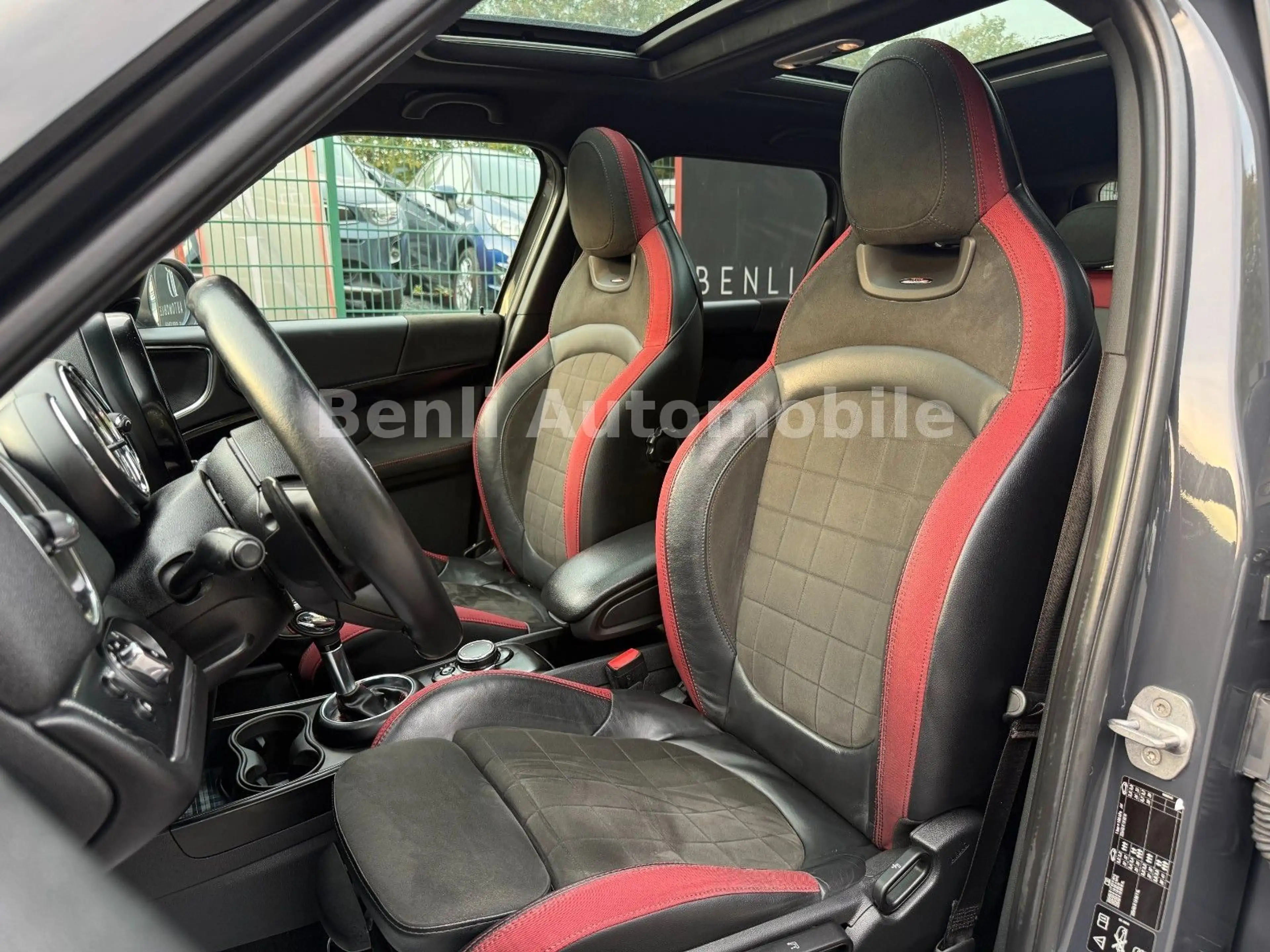MINI John Cooper Works Countryman John Cooper Works All4/AUTOM/NAV/PANO — photo 15