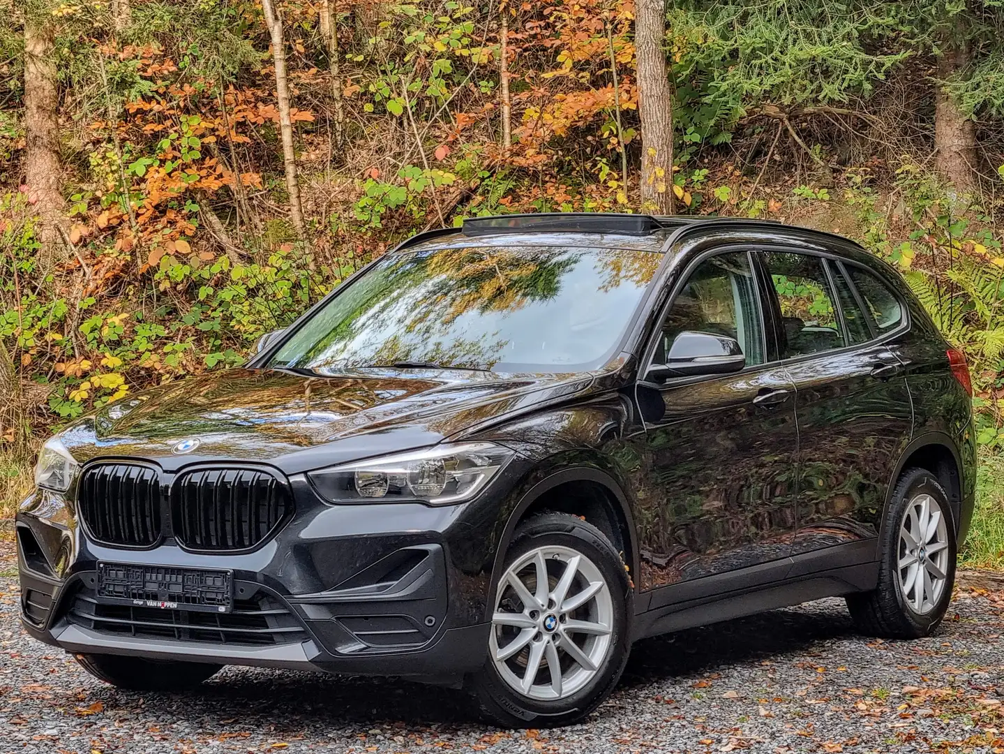 BMW X1 1.6 dAut* Toit panoramique*Cuir Dakota*Sg Chauf Noir - 1
