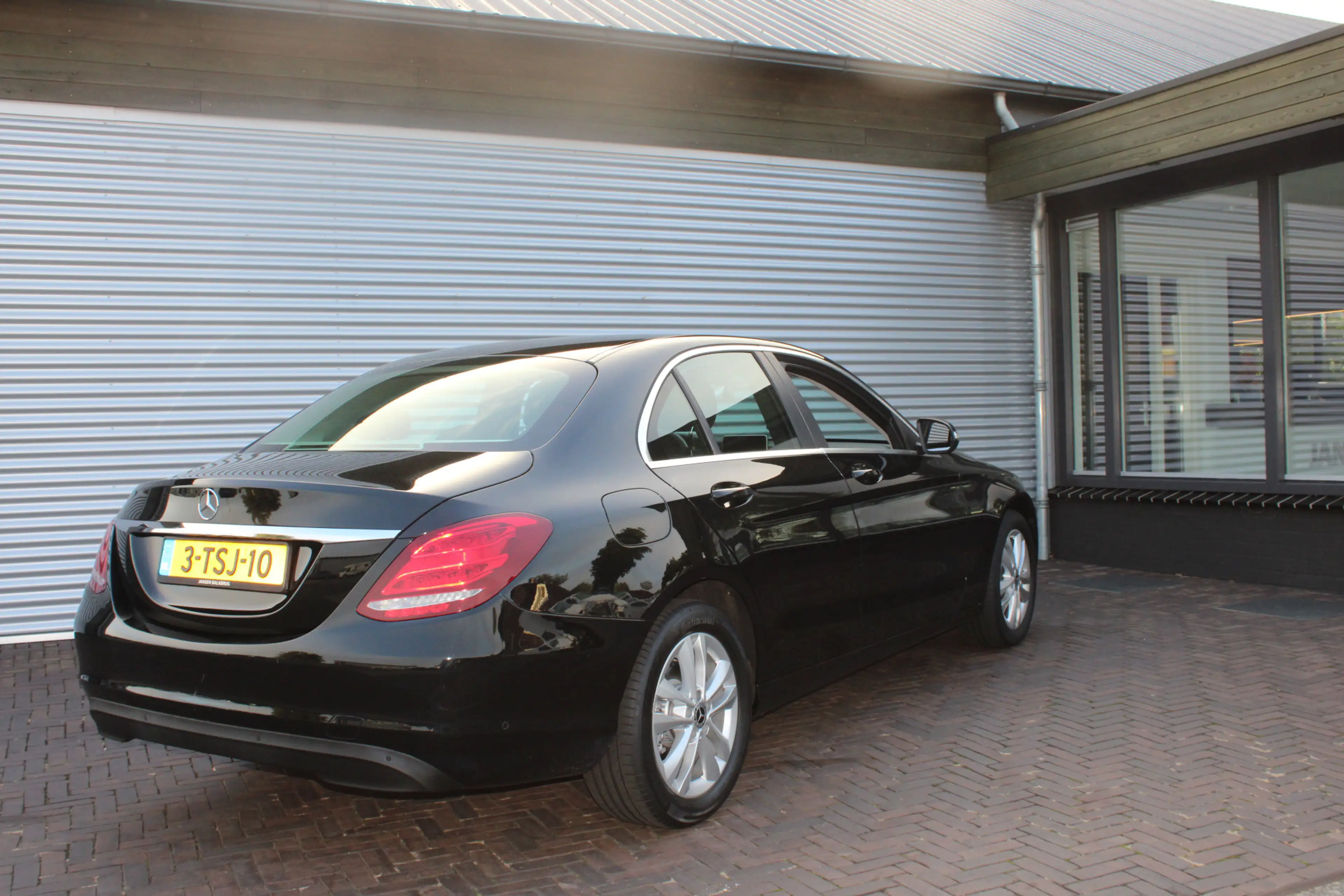Mercedes-Benz C 180 Edition — photo 12