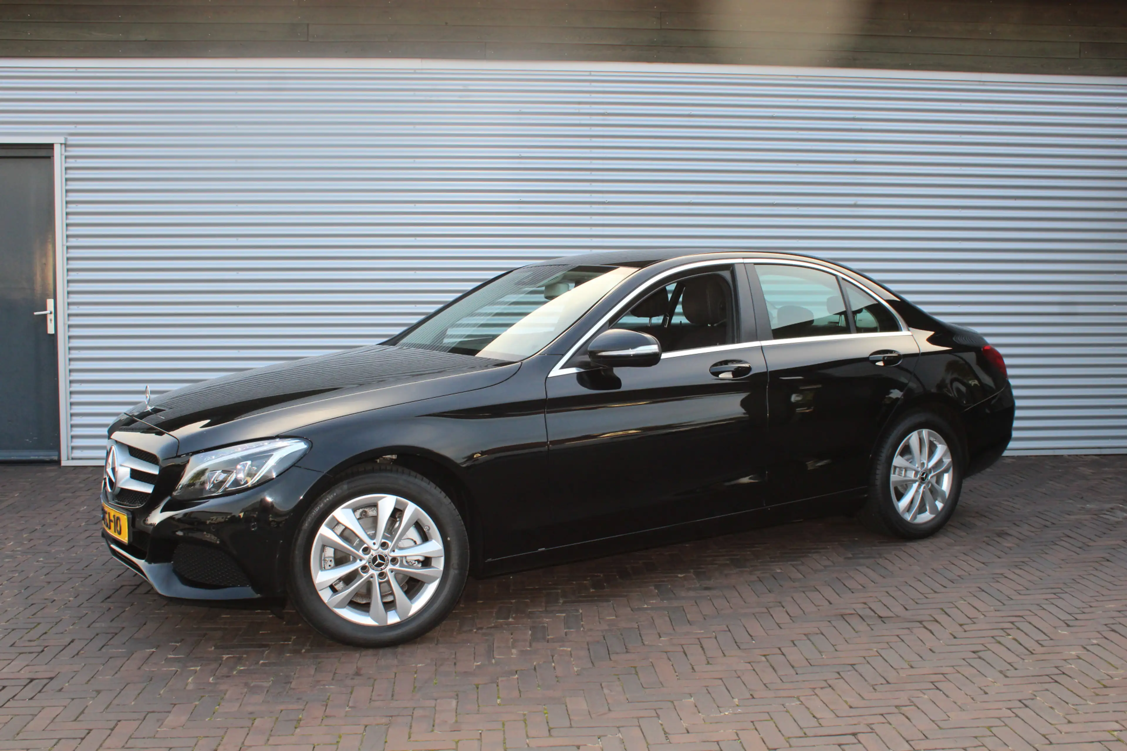 Mercedes-Benz C 180 Edition — photo 3