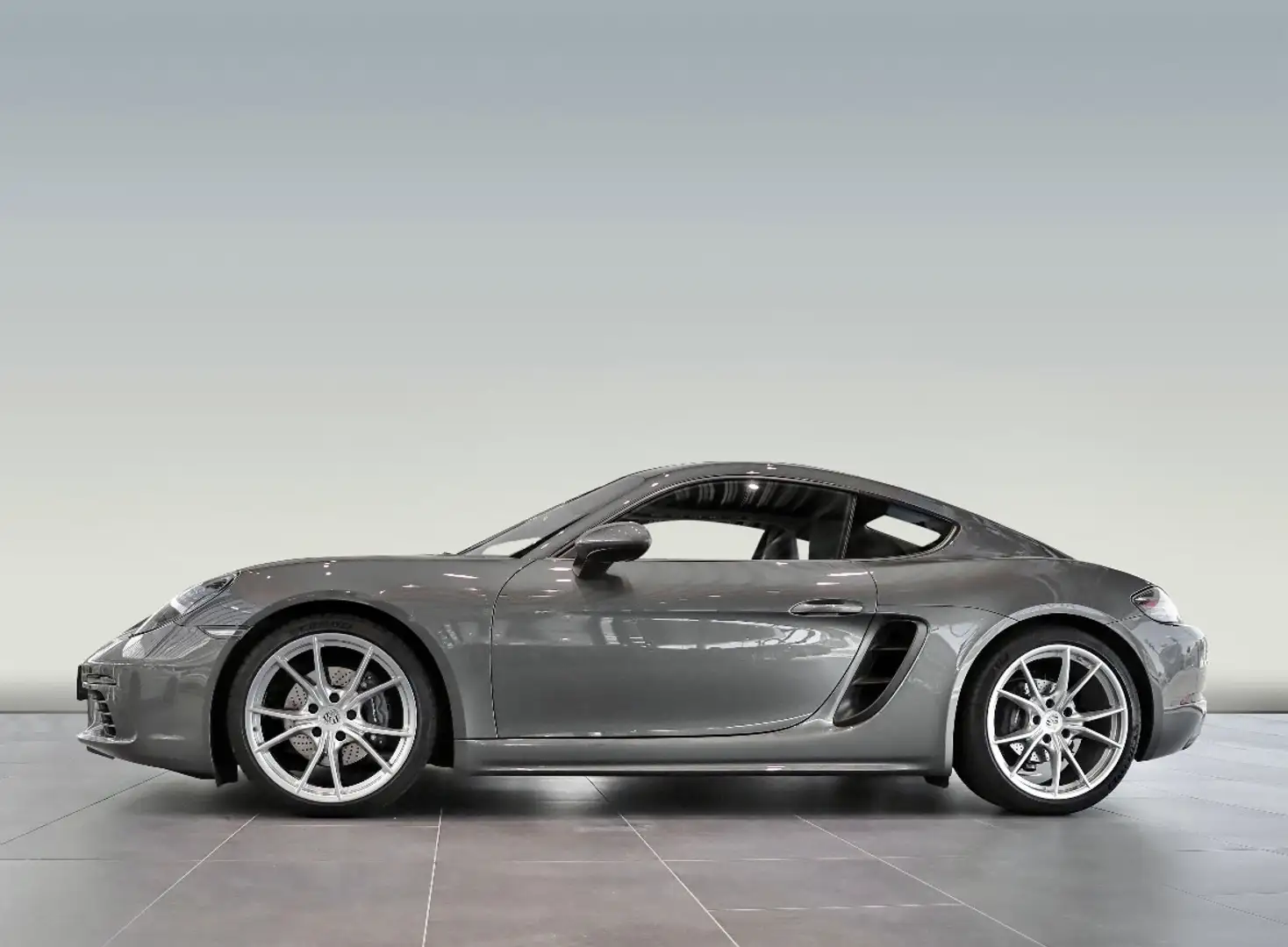 Porsche Cayman Sportabgasanlage und 19 Zoll Winterreifen Šedá - 1