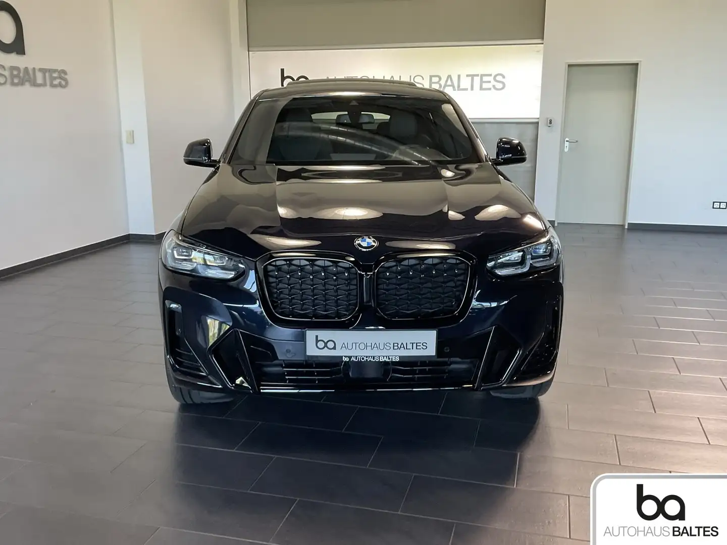 BMW X4 X4 xDrive20d M Sport 20"/Pano/ACC/Park/LED/LCPlus Schwarz - 2