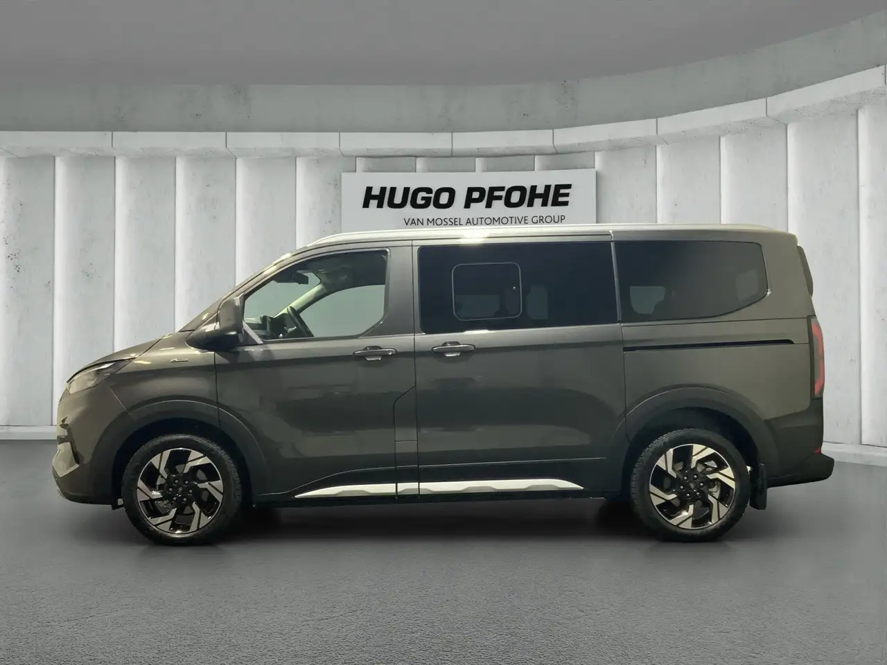 Ford Tourneo Custom Active 2.0 EcoBlue 125kW 320 L1 Auto Van. 5-türig 2