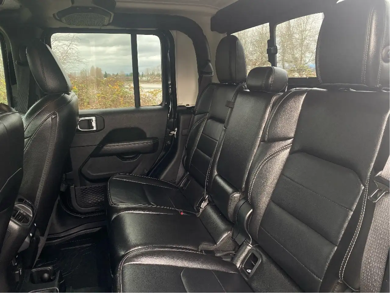 Jeep Gladiator снимка Jeep Gladiator