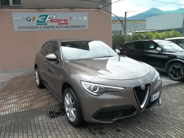 Alfa Romeo Stelvio PREZZO VEROQ4 210cv auto my19