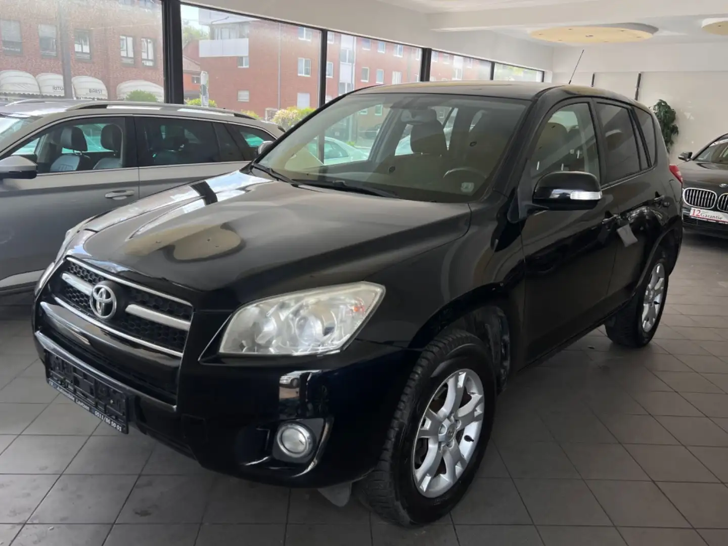 Toyota RAV 4 4 2.2 Sol MultiLenkrad~Tempomat~Klimaauto~AHK Noir - 2