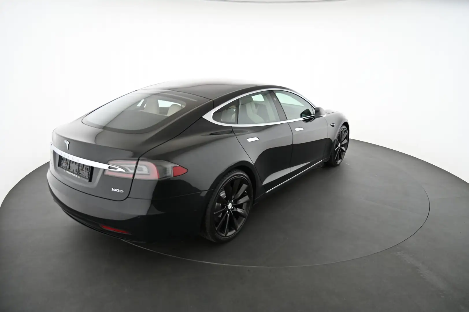 Tesla Model S 100D Dual 100 kWh Schwarz - 2