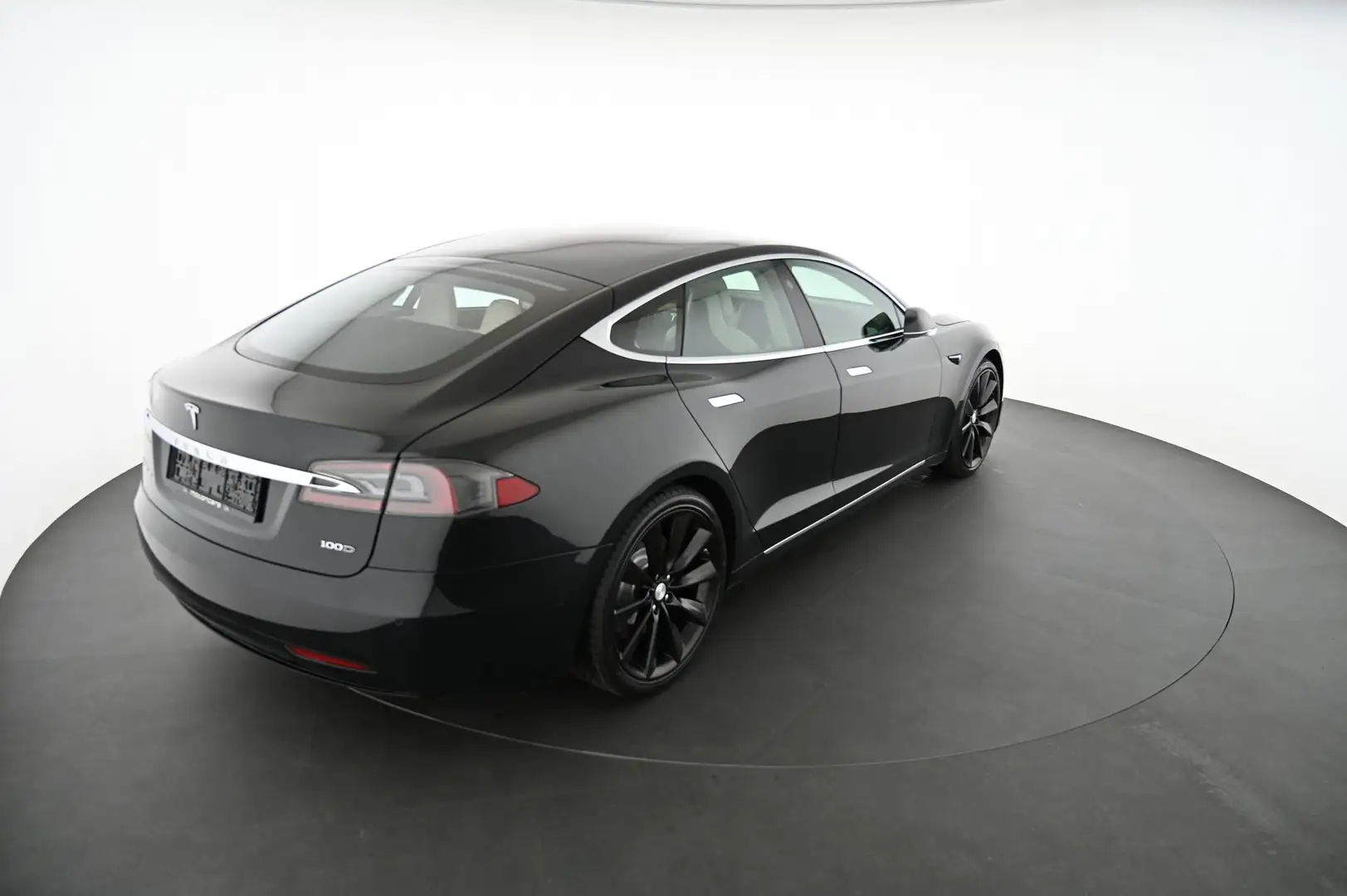 Tesla Model S 100D Dual 100 kWh Schwarz - 2