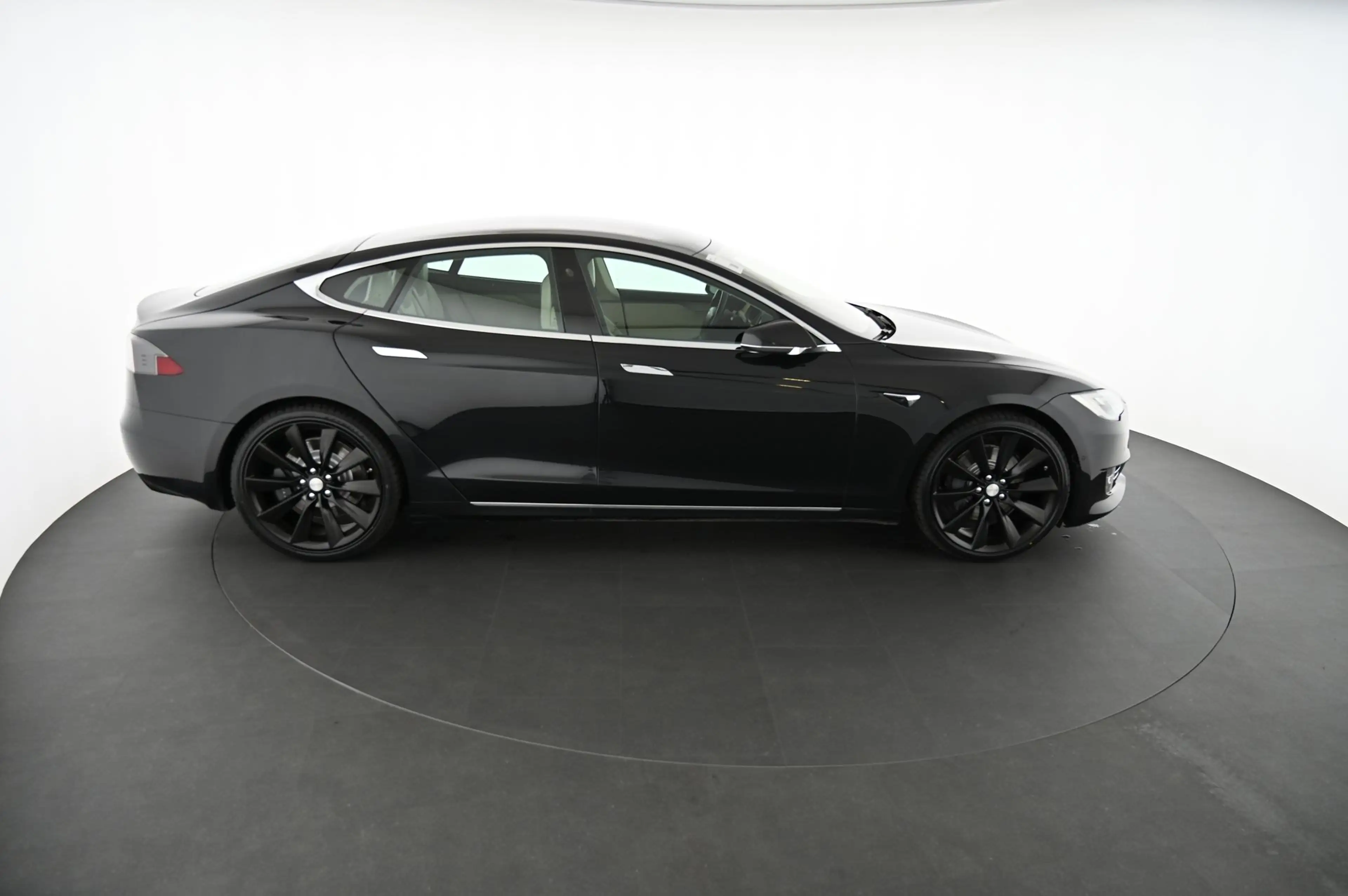 Tesla Model S 100D Dual  100 kWh — photo 6