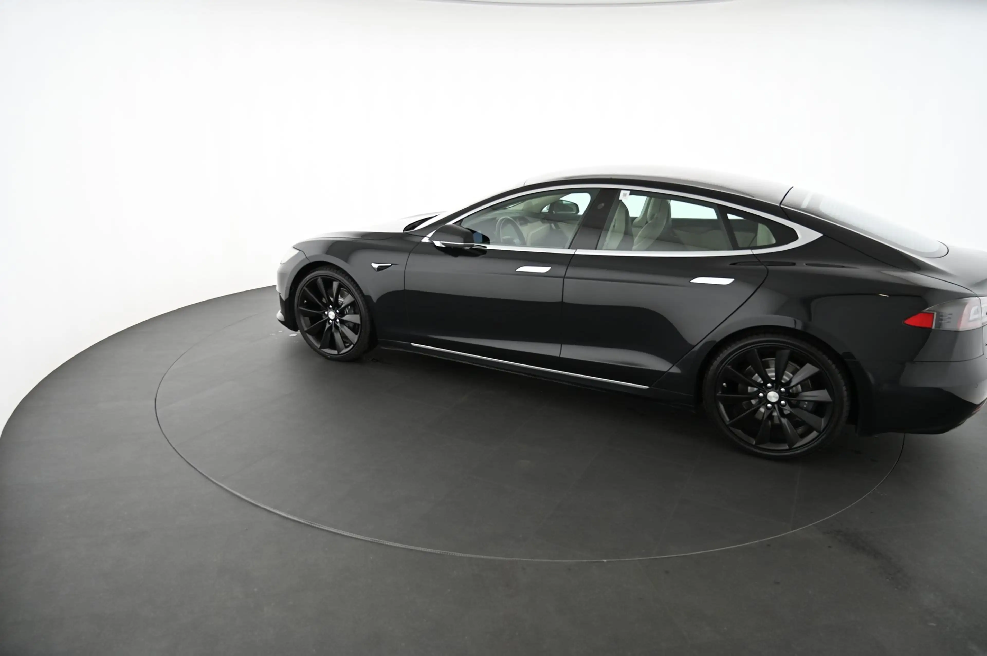 Tesla Model S 100D Dual  100 kWh — photo 7