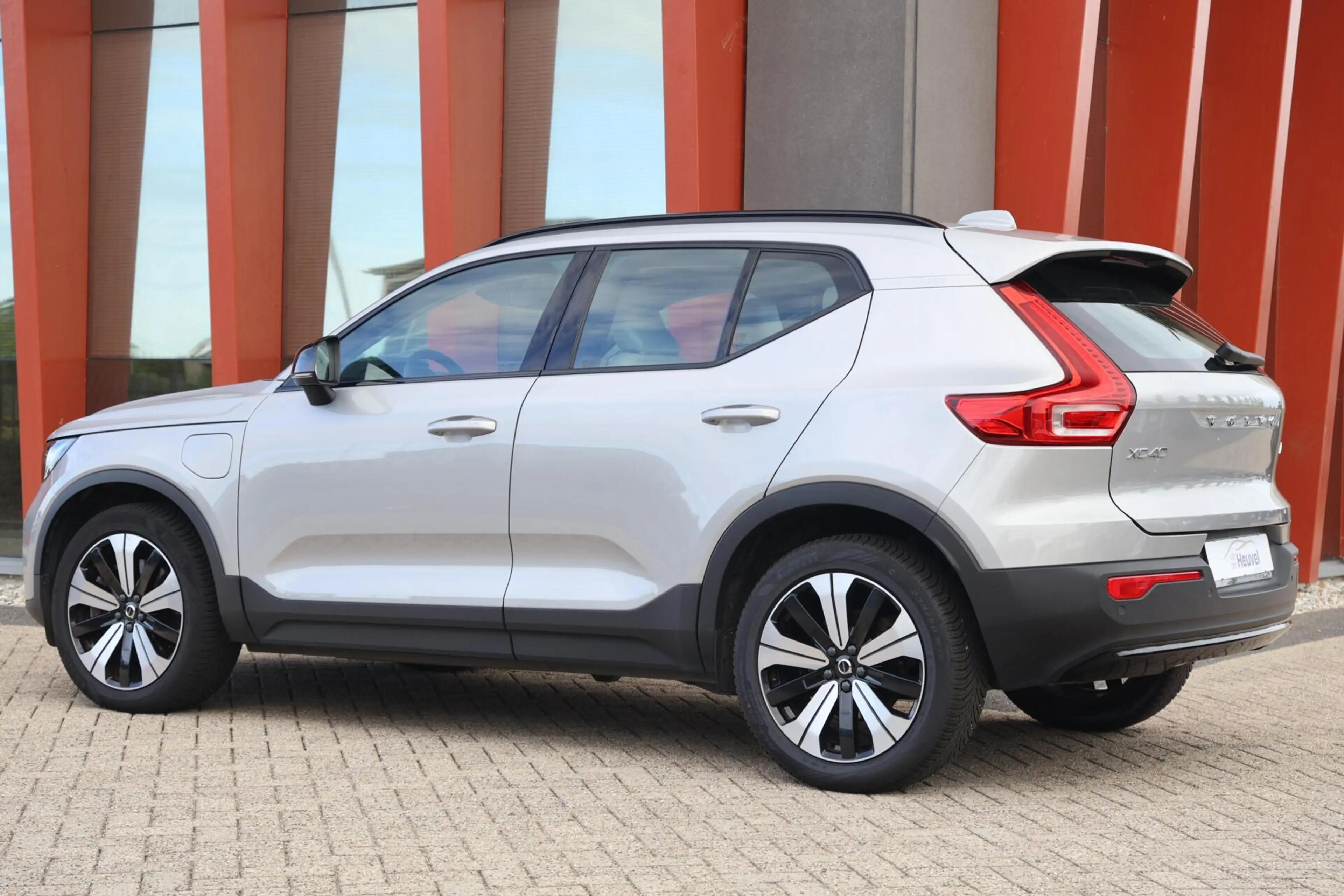 Volvo XC40 T5 Recharge Ultimate Dark | Stoelverwarming | 360° — photo 3