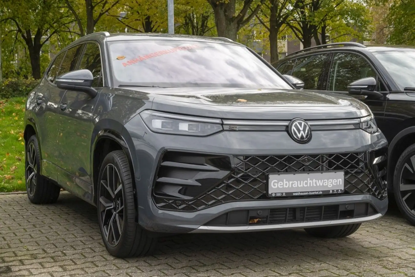 Volkswagen Tayron 2.0 TDI 4MOTION R-Line +AHK+Pano+SdtHeizu Grau - 2