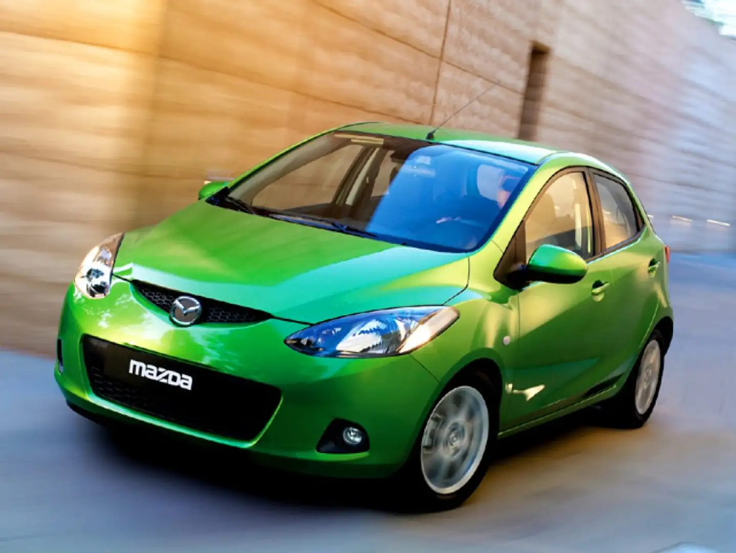 Mazda 2 1.4L TD 68CV 5p. Play Neopatentati Ok Verde - 1