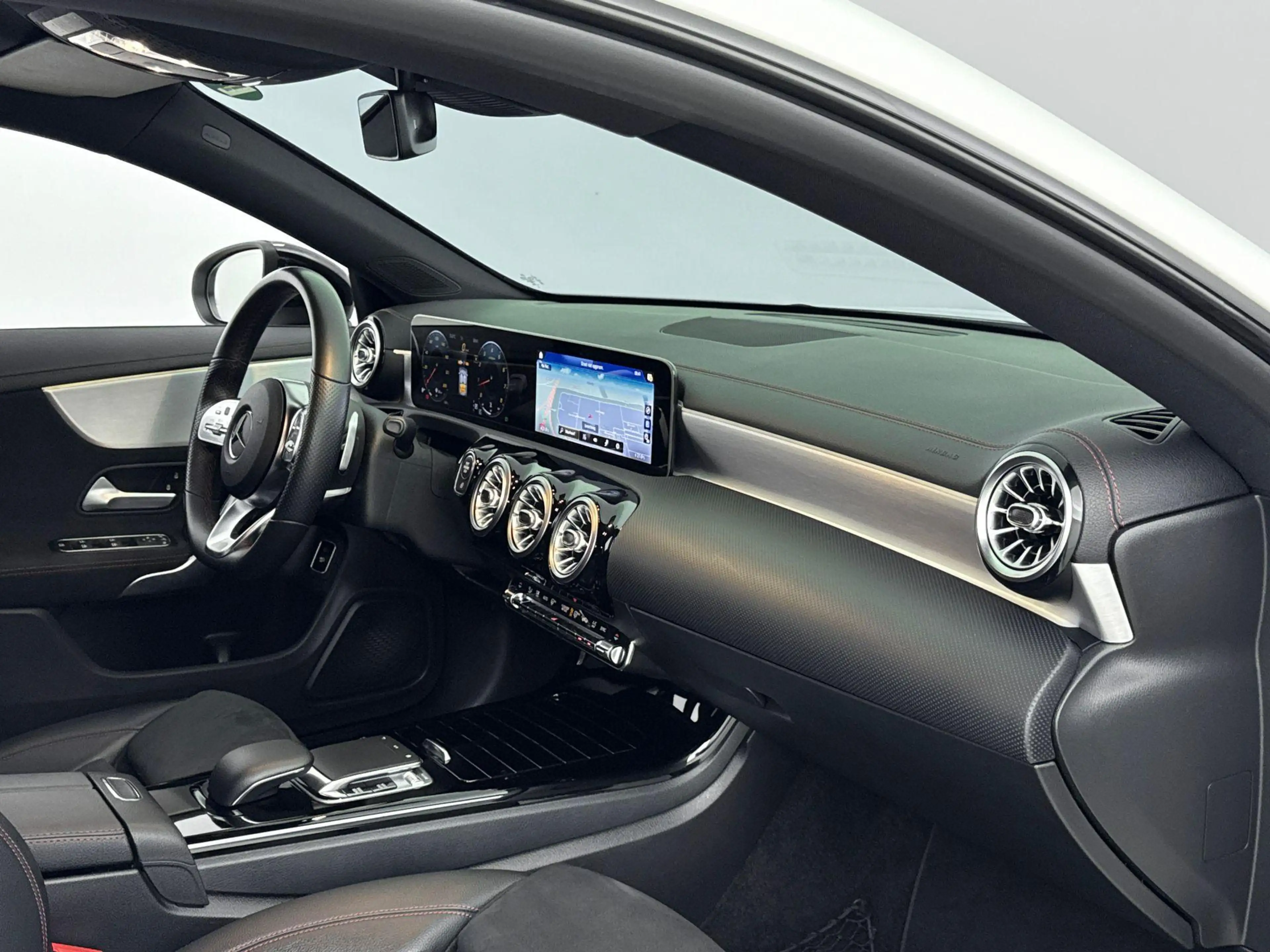 Mercedes-Benz CLA 220 Shooting Brake Advantage — photo 9