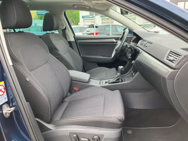 Skoda Superb view 25