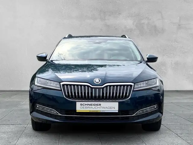 Skoda Superb view 8