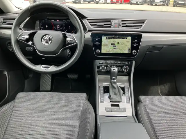 Skoda Superb view 14