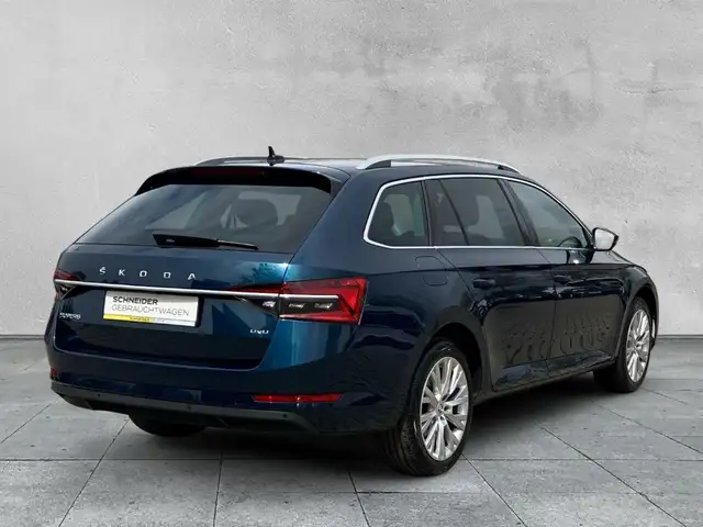 Skoda Superb view 5