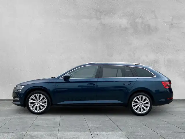 Skoda Superb view 2