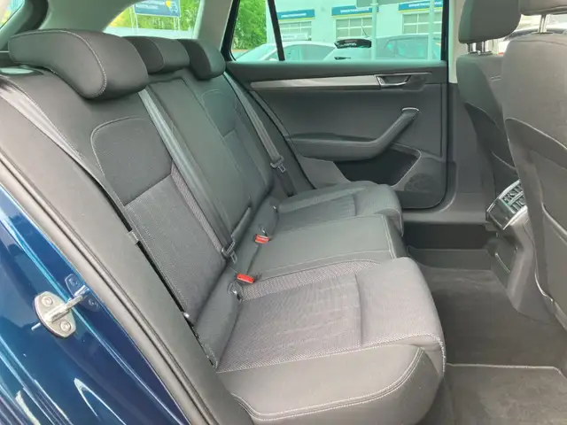 Skoda Superb view 26