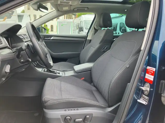 Skoda Superb view 9