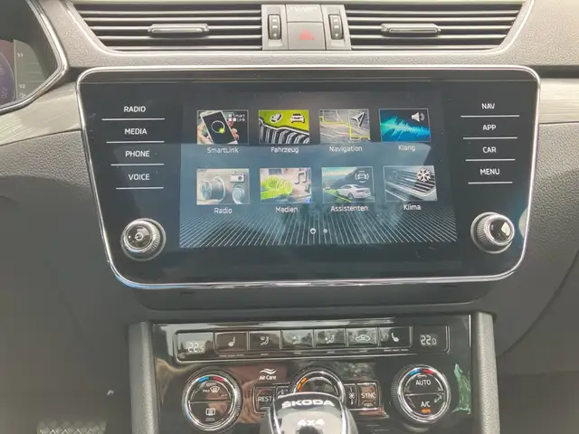 Skoda Superb view 17