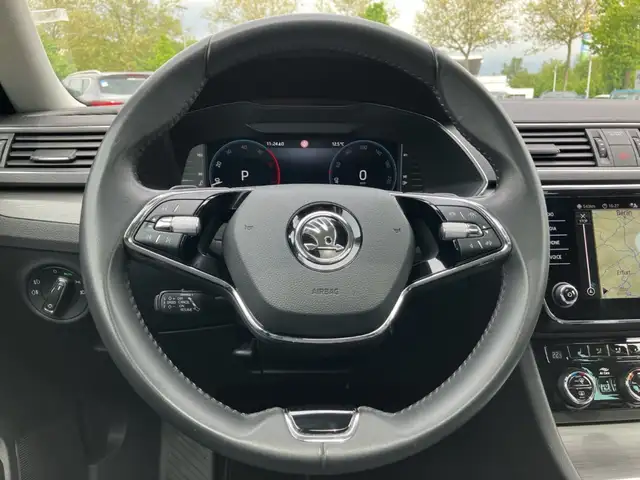 Skoda Superb view 15