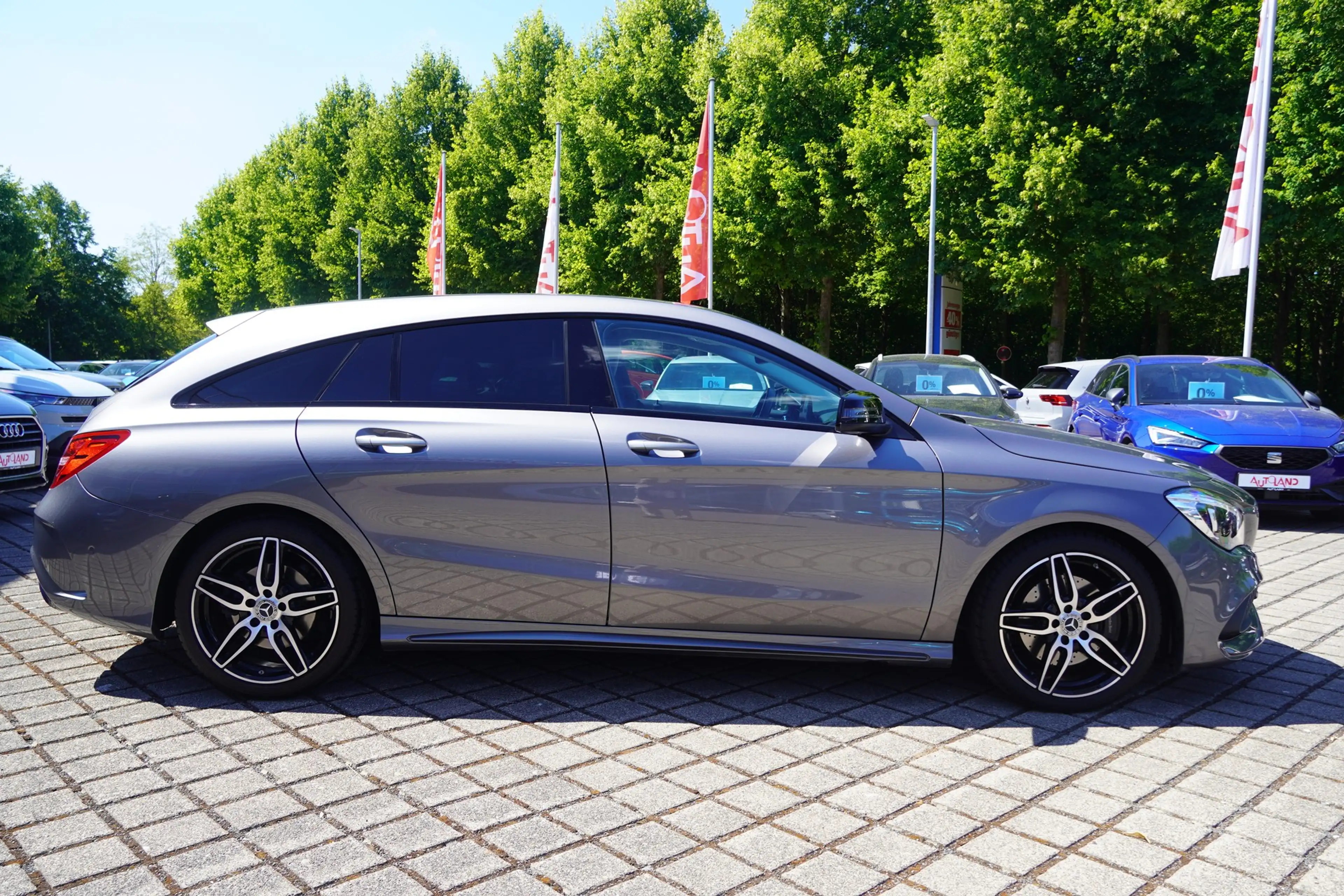 Mercedes-Benz CLA 220 4Matic AMG Line LED Tempomat PDC Navi — photo 7