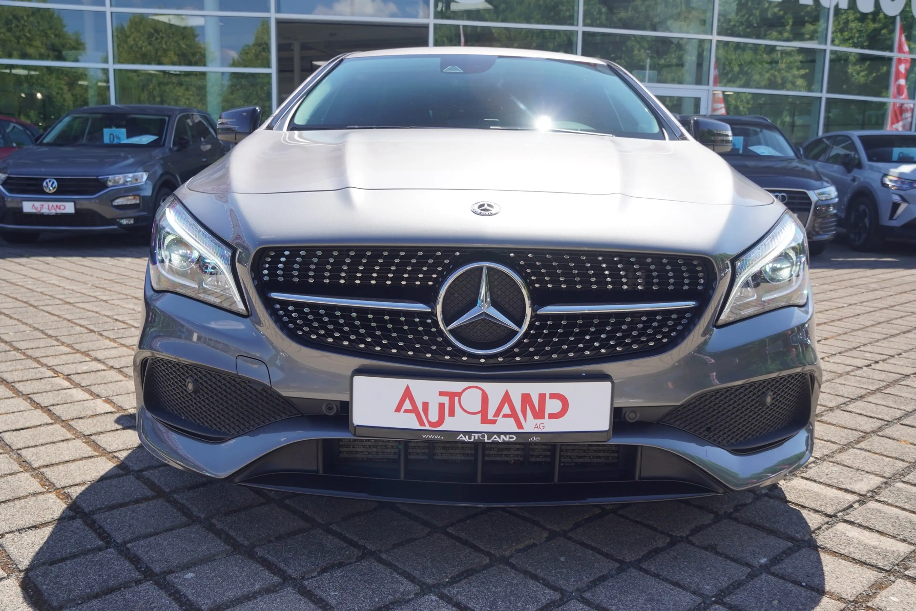 Mercedes-Benz CLA 220 4Matic AMG Line LED Tempomat PDC Navi — photo 9