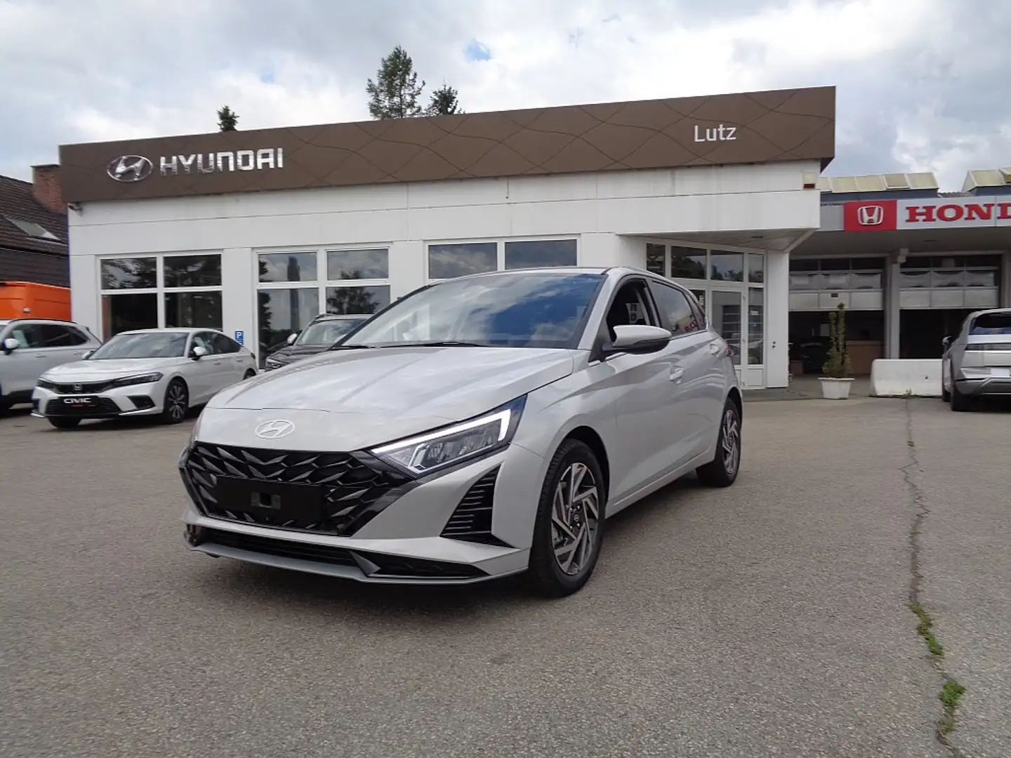 Hyundai i20 1,0 T-GDI GO PLUS DCT Grau - 1