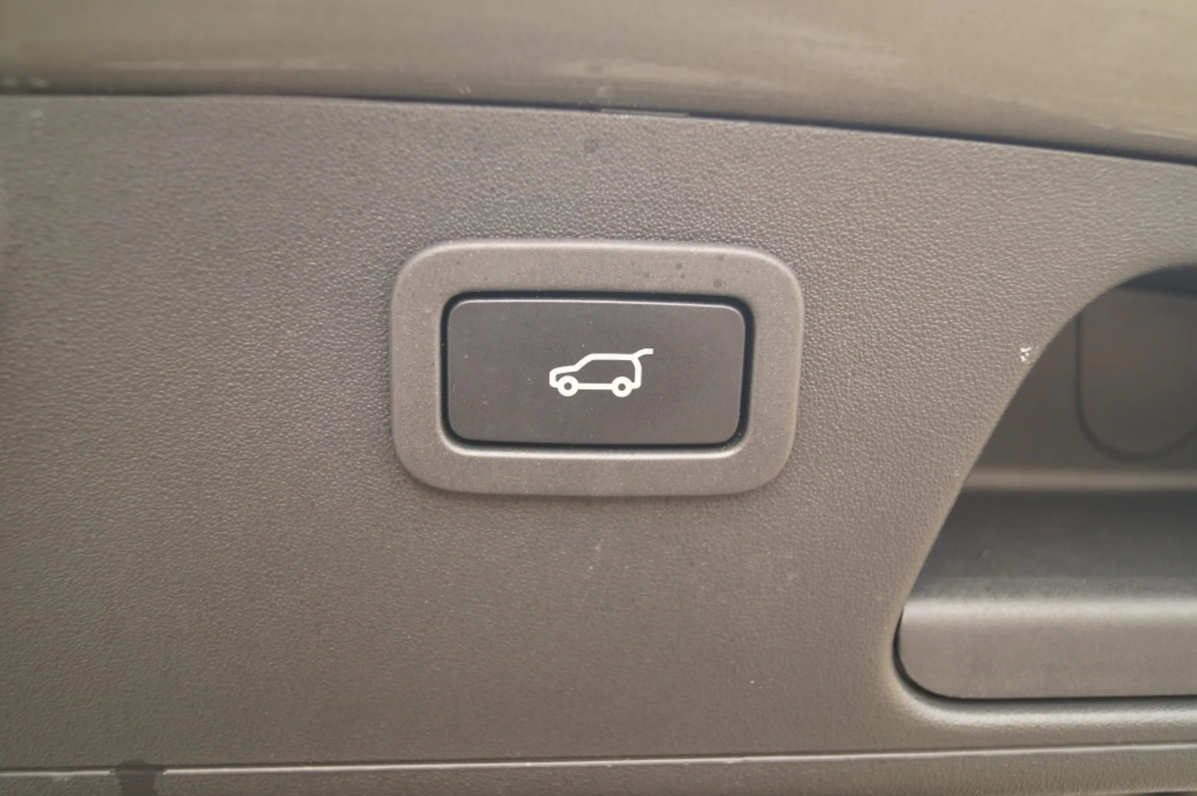 Jaguar E-Pace 1.5 P300e AWD R-Dynamic HSE -LEER-PANO-CAM-ECC- — photo 31