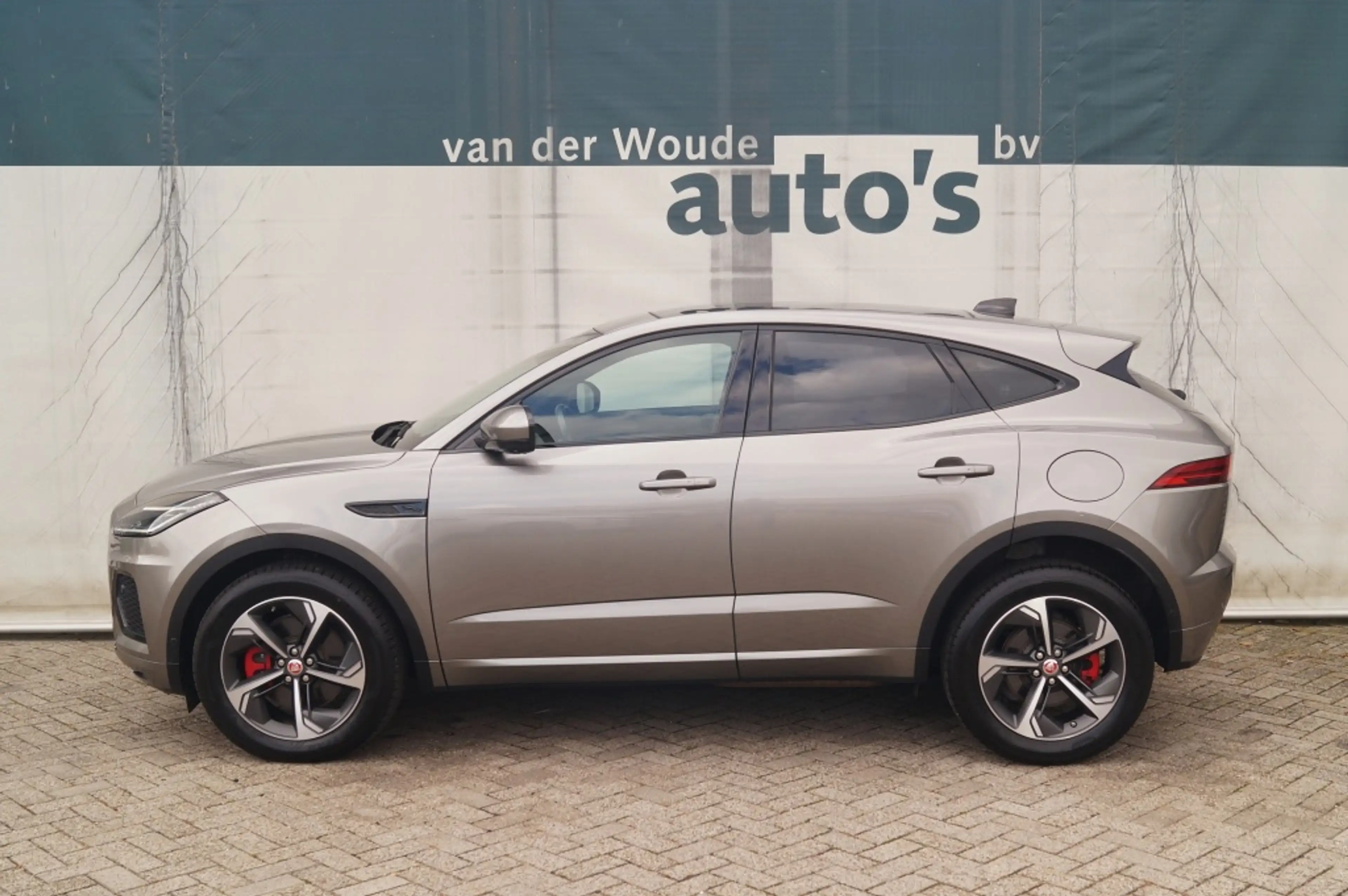Jaguar E-Pace 1.5 P300e AWD R-Dynamic HSE -LEER-PANO-CAM-ECC-