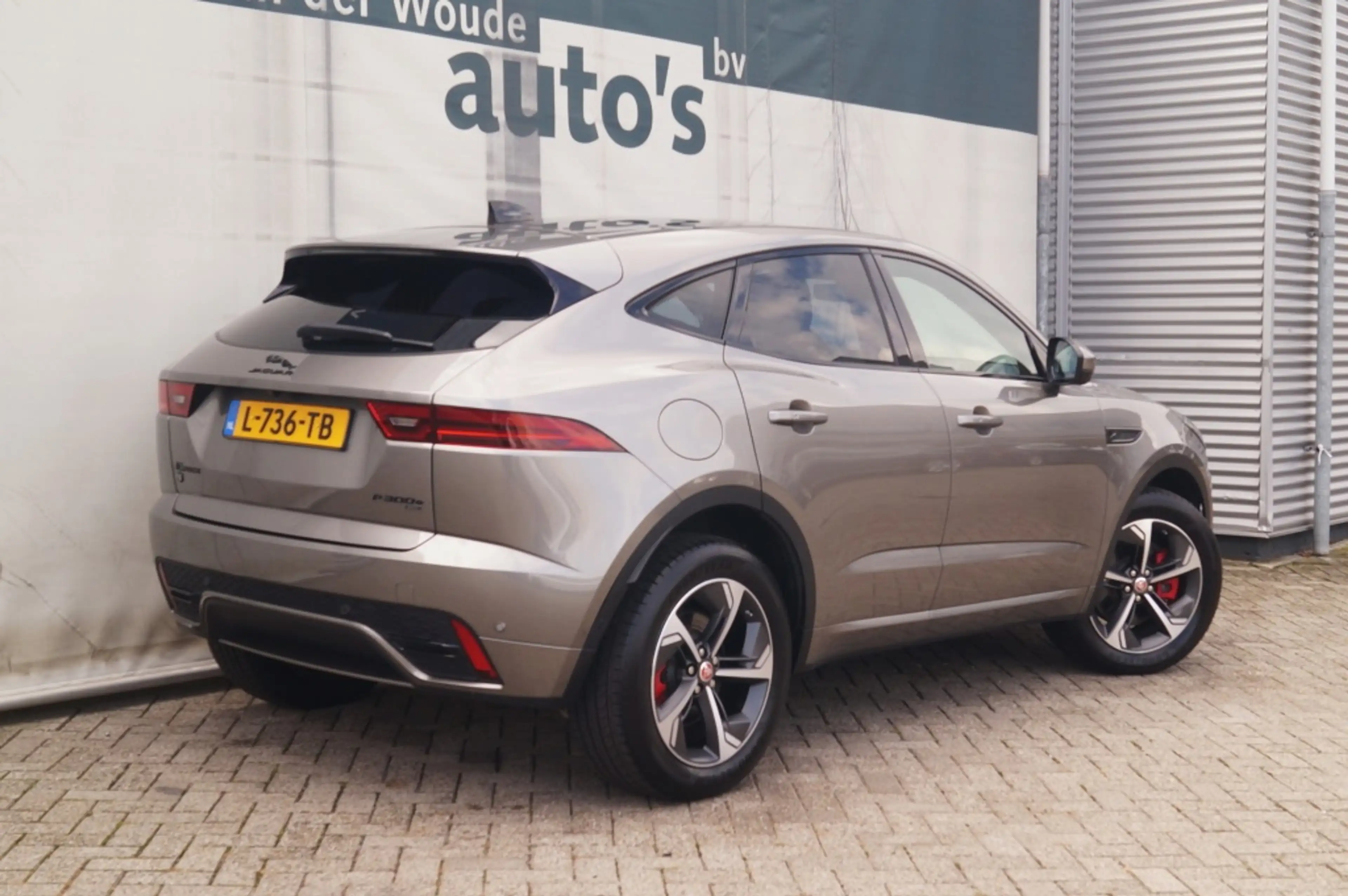 Jaguar E-Pace 1.5 P300e AWD R-Dynamic HSE -LEER-PANO-CAM-ECC- — photo 5