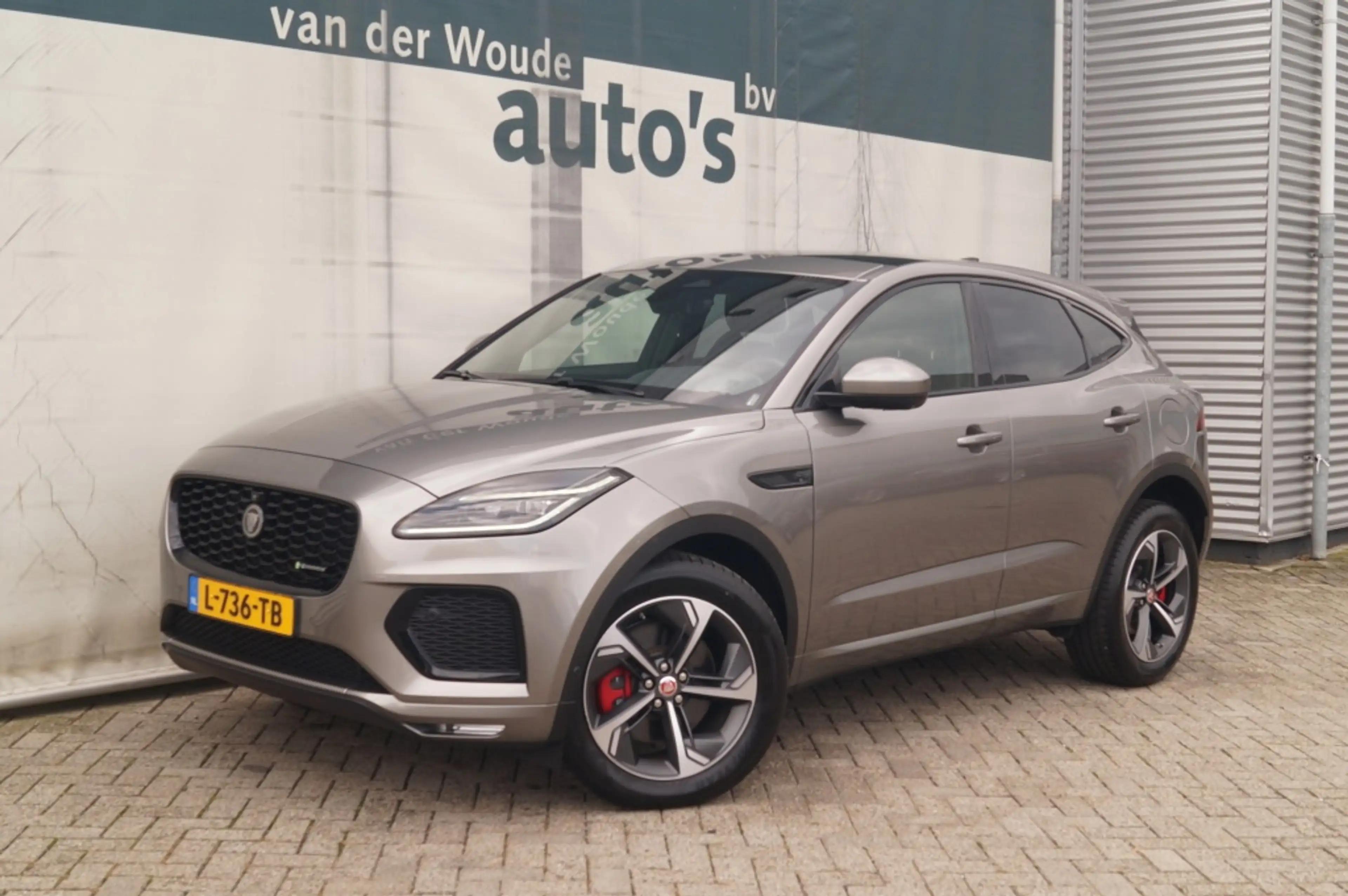 Jaguar E-Pace 1.5 P300e AWD R-Dynamic HSE -LEER-PANO-CAM-ECC- — photo 3