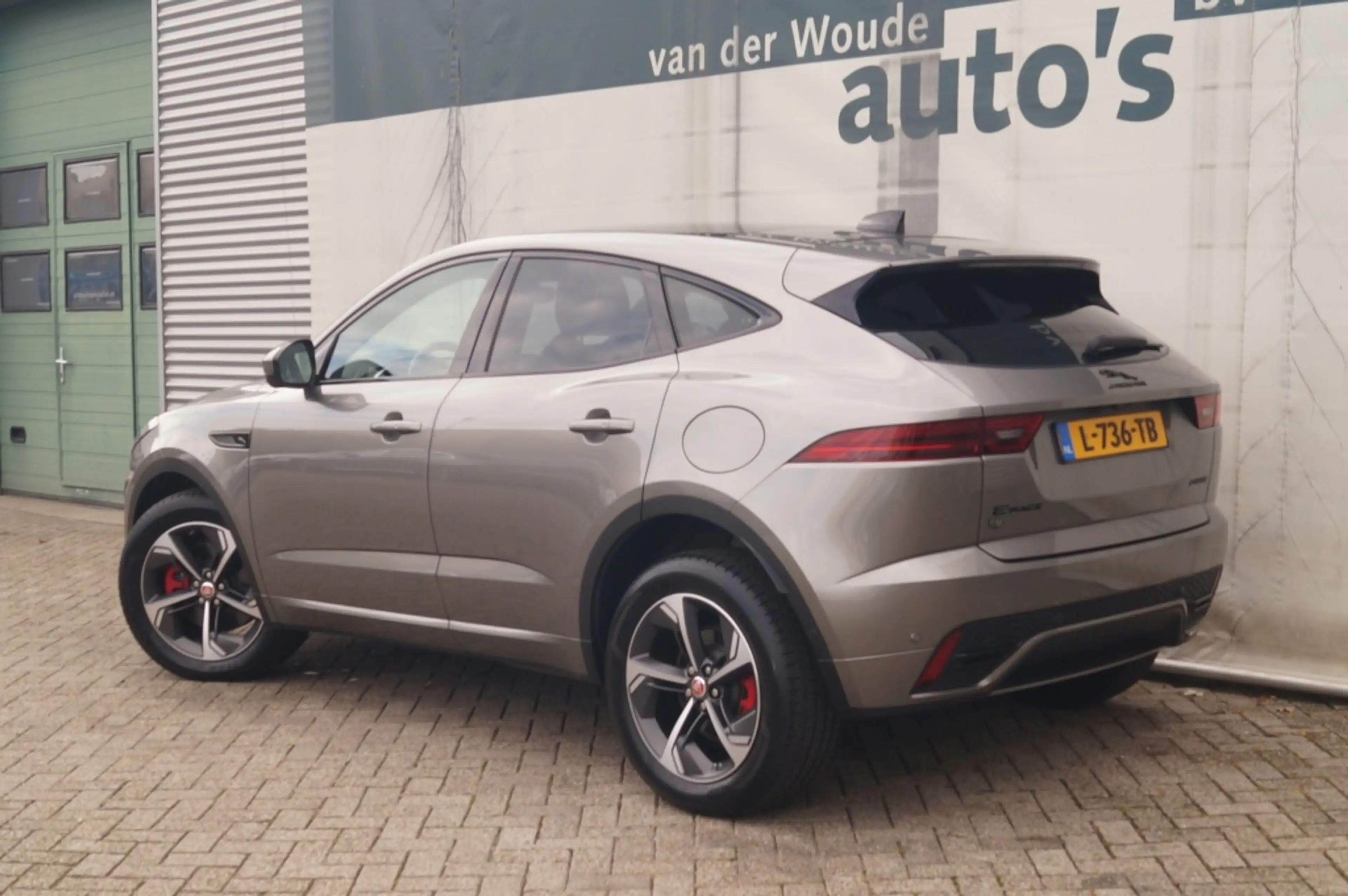 Jaguar E-Pace 1.5 P300e AWD R-Dynamic HSE -LEER-PANO-CAM-ECC- — photo 6