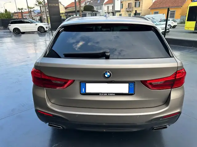 BMW 5 Series view 5