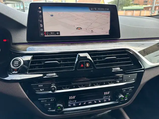 BMW 5 Series view 12