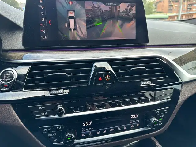 BMW 5 Series view 11