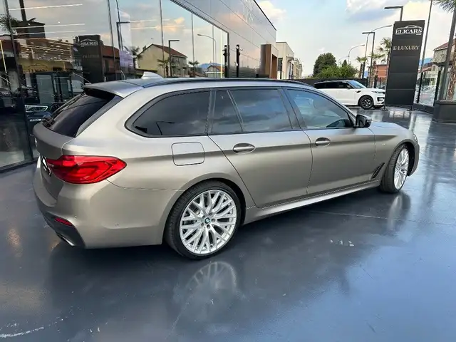BMW 5 Series view 6
