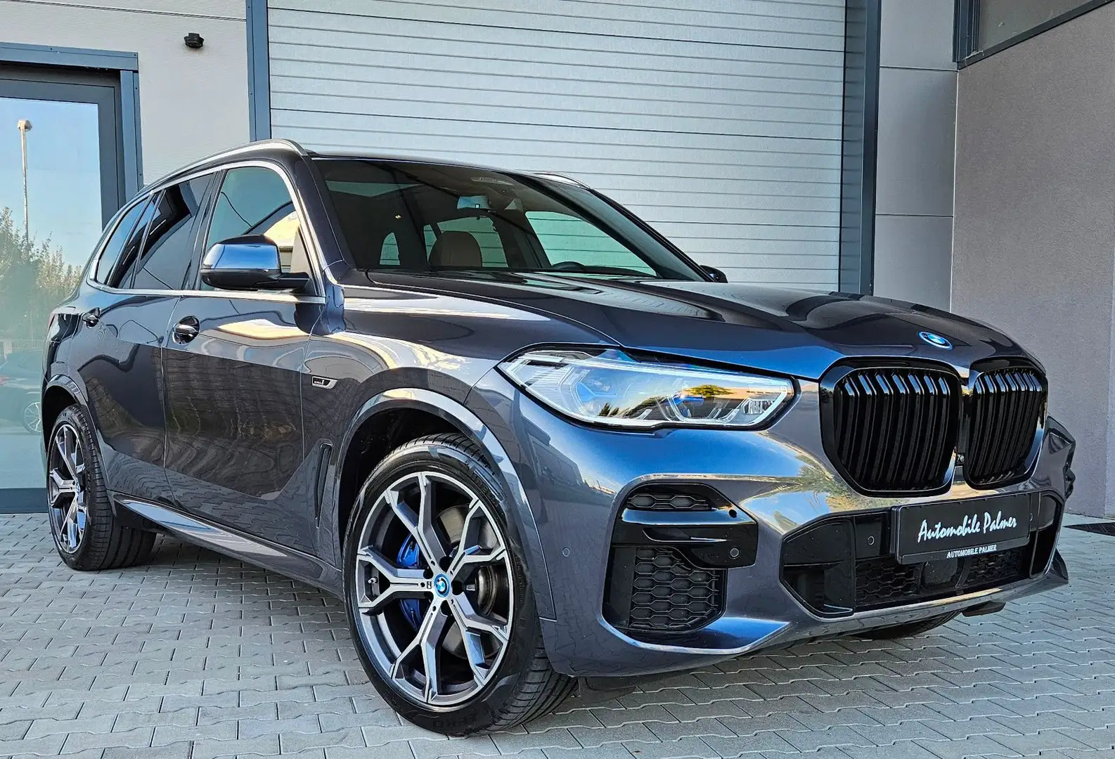 BMW X5 xDrive45e M Sport 1Hand 21 Zoll Grau - 2
