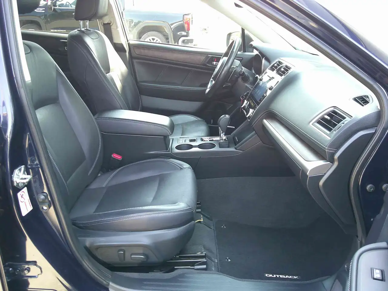 Subaru OUTBACK снимка Subaru OUTBACK