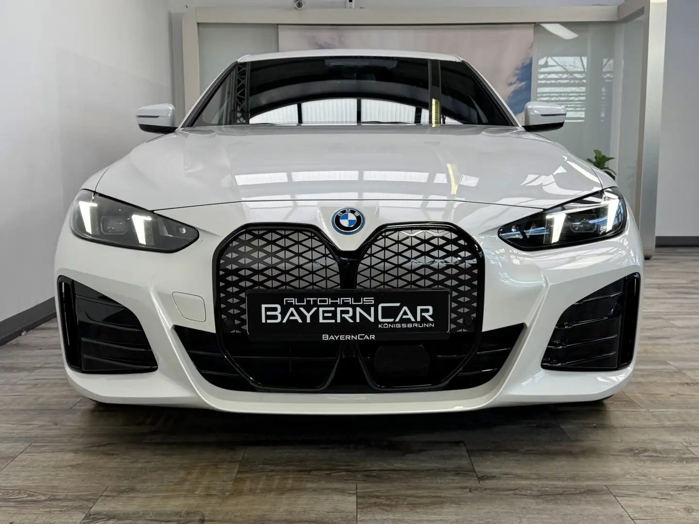BMW i4 xDrive40 M Sport Pro Glasdach ACC 360° AHK Blanc - 2