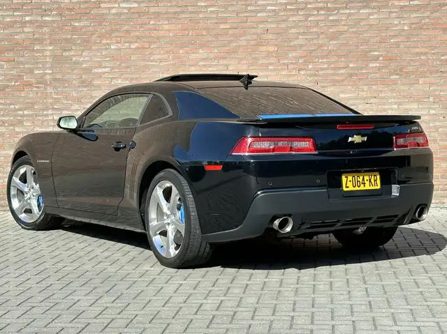 Chevrolet Camaro view 3