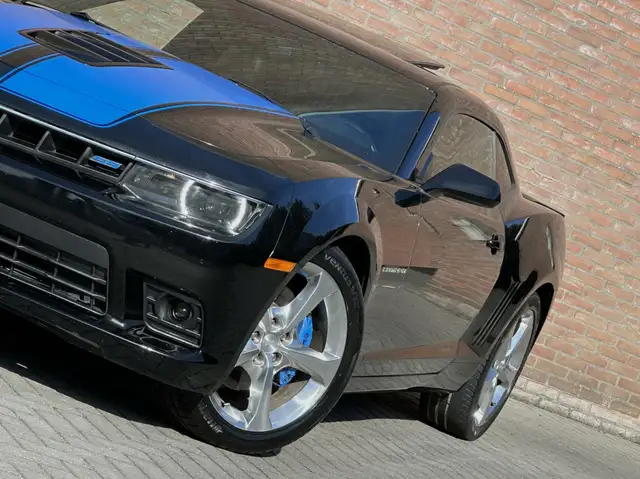 Chevrolet Camaro view 6