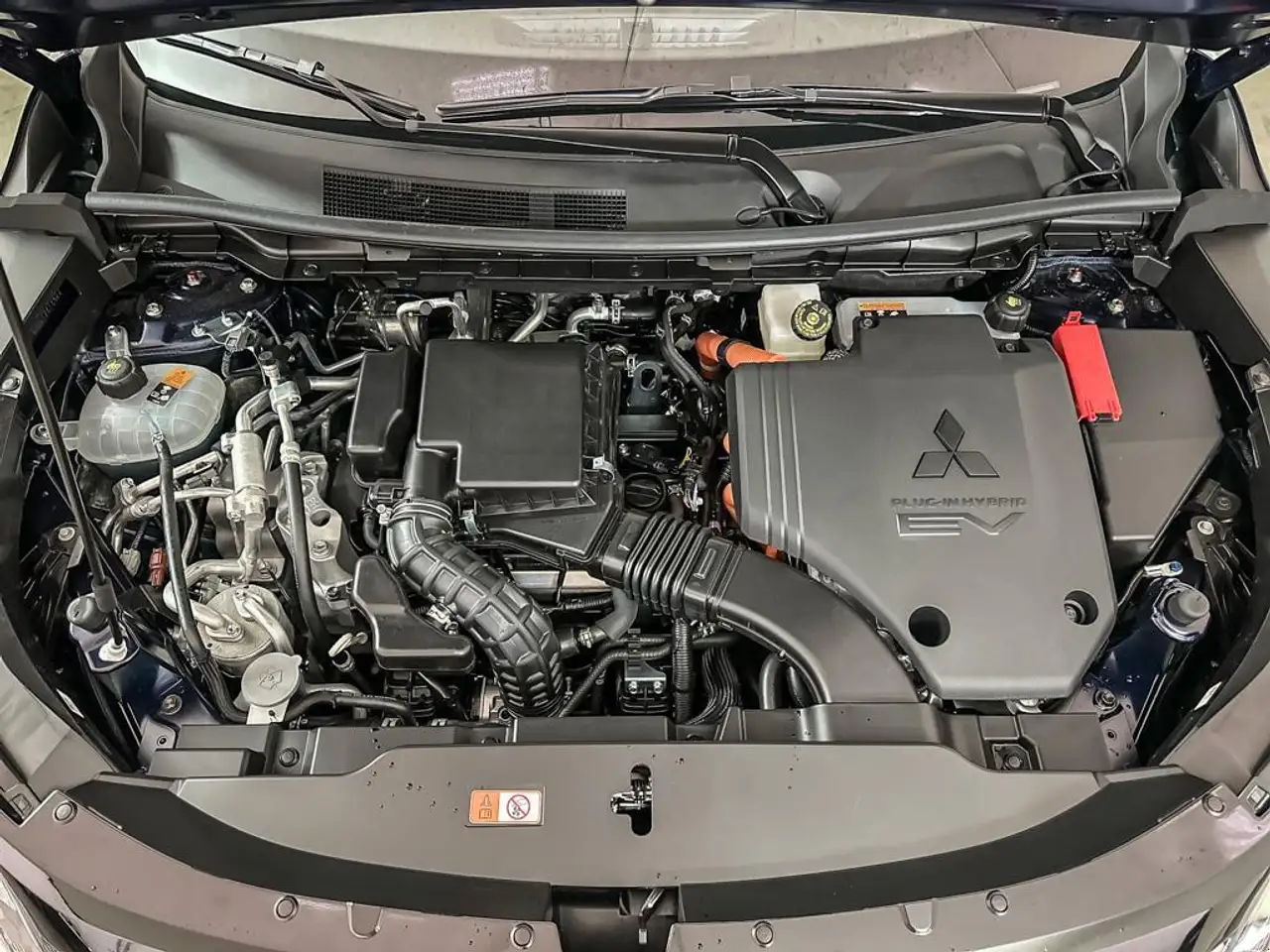 Mitsubishi Outlander снимка Mitsubishi Outlander