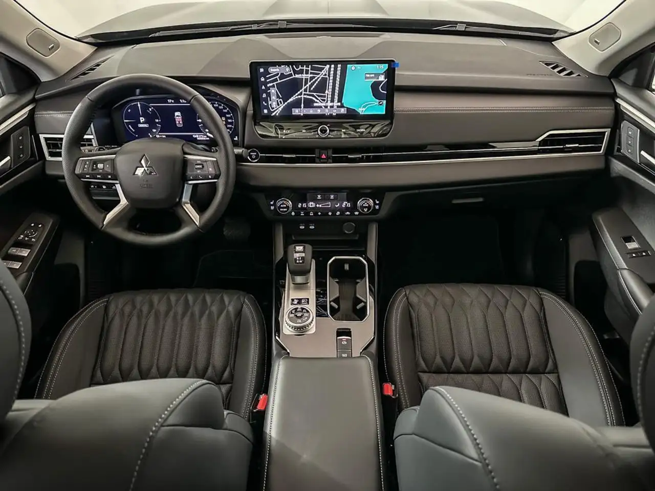 Mitsubishi Outlander снимка Mitsubishi Outlander