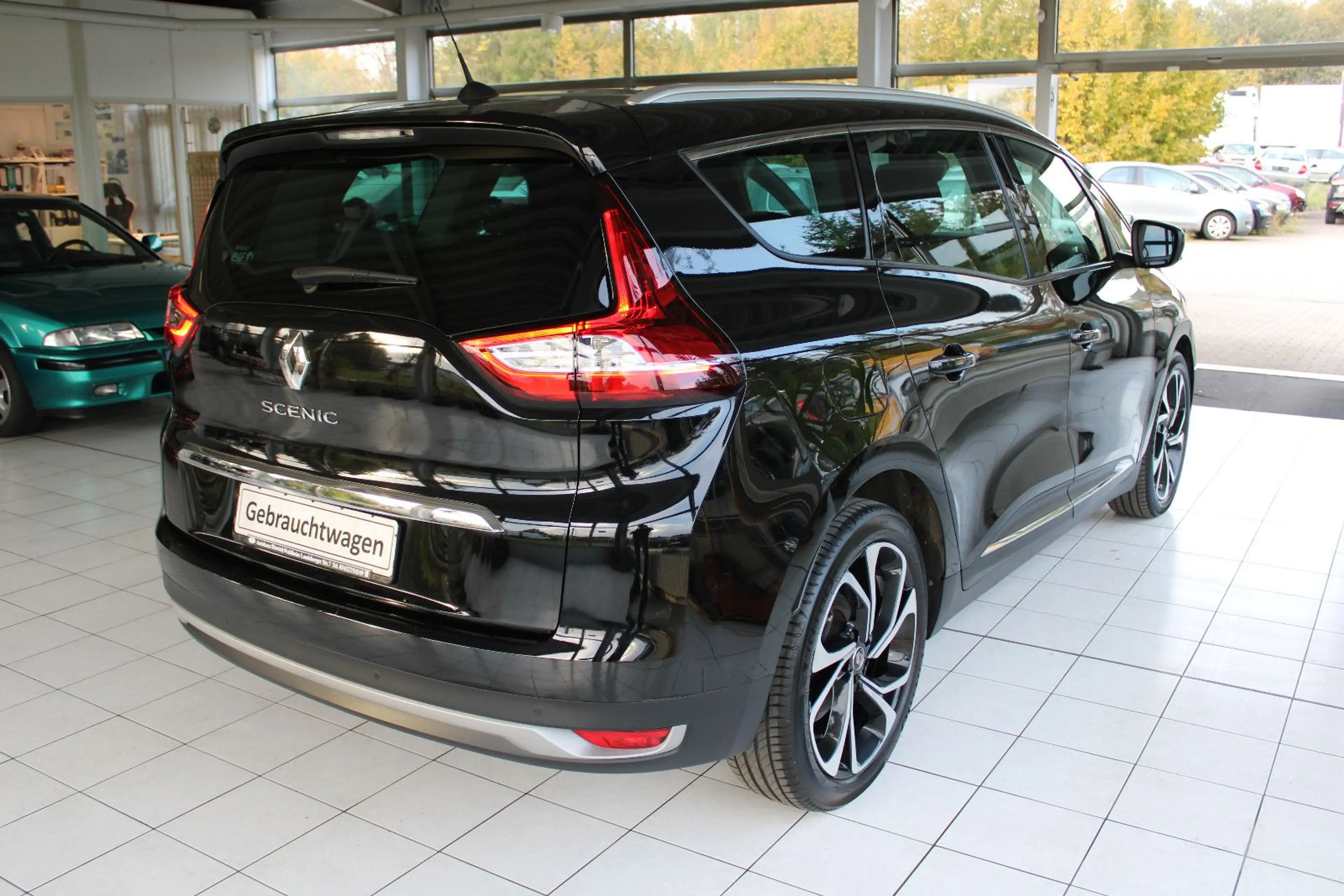 Renault Scenic IV Grand BOSE Edition 7-SITZE XENON — photo 4